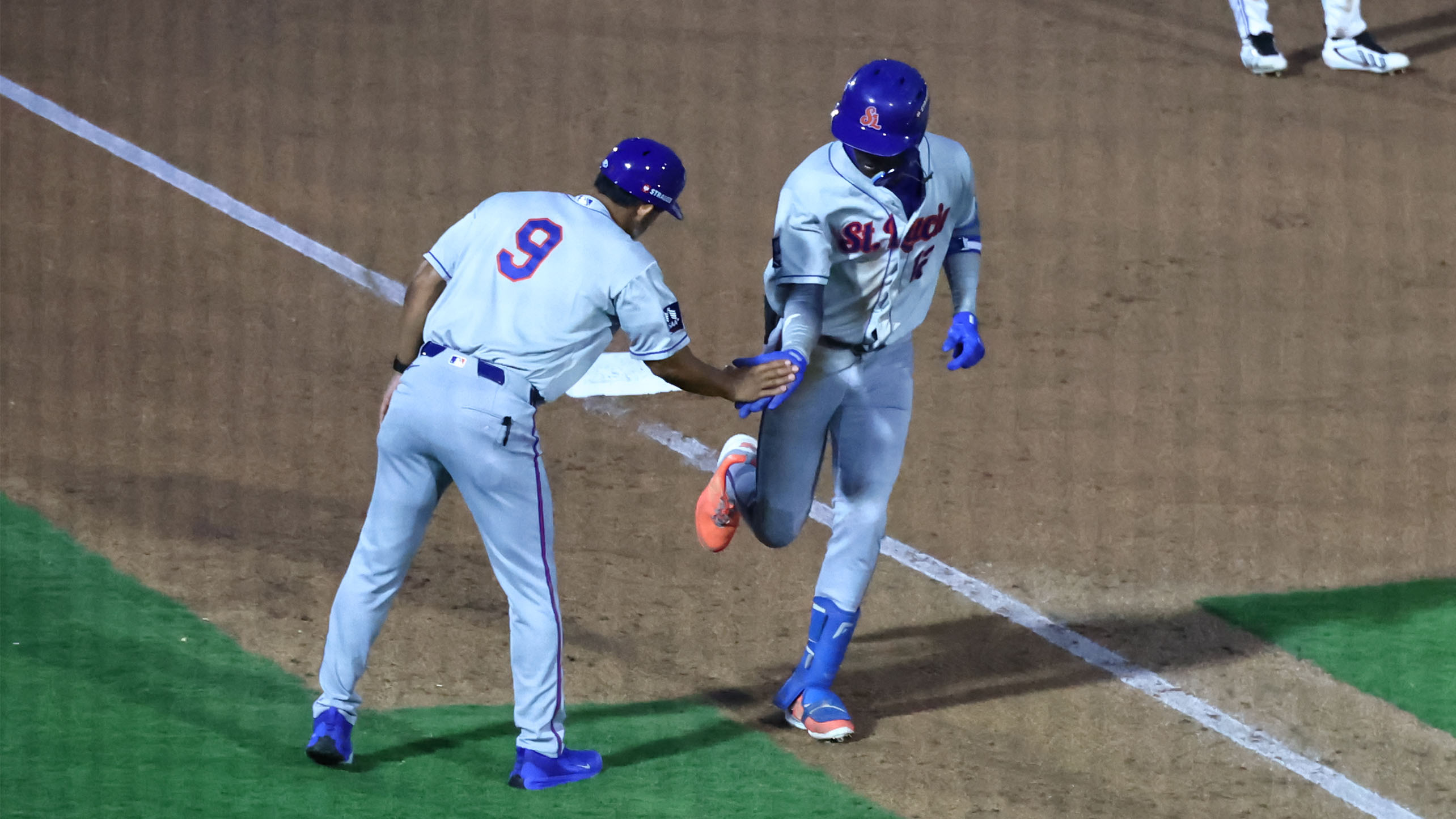 Blue Jays outlast St. Lucie Mets 14-9 in Dunedin slugfest